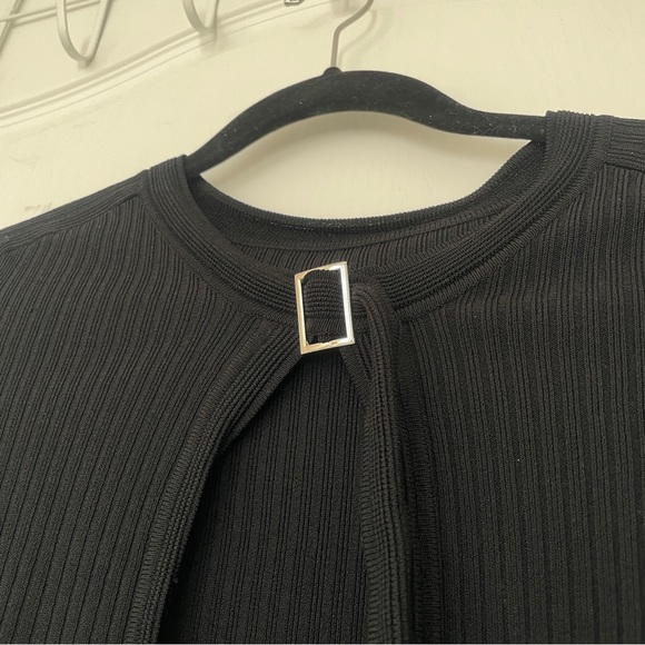 Silk cardigan top with silver buckle and black ribbed fabric - Picture 3 of 4